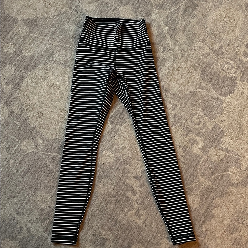 Lululemon Black & White Striped Leggings women size 4